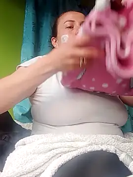 Rouse hot  online show from December 17, 2025, 8:26 pm