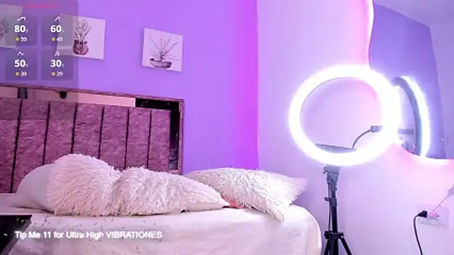 alaiasexygirl online show from April 18, 2026, 11:38 pm