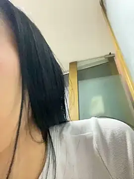 Snapshot of Linda__fiore chatting on February 14, 2026, 3:03 am Linda fiore online show from February 14, 2026, 3:03 am