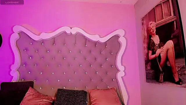 LeslieAmor1 online show from November 23, 2025, 5:51 am