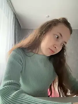 Holy Poly online show from November 28, 2025, 8:17 am