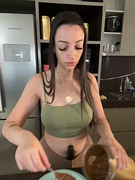 BelleRune online show from February 8, 2025, 11:33 am