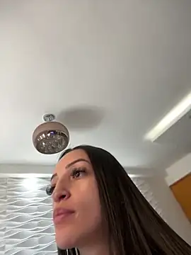 BelleRune online show from February 8, 2025, 2:38 pm