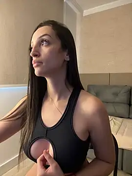 BelleRune online show from March 1, 2025, 2:34 pm