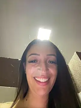 BelleRune online show from April 8, 2026, 11:27 pm