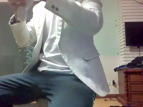 TommyZhao10 online show from November 15, 2025, 3:04 am