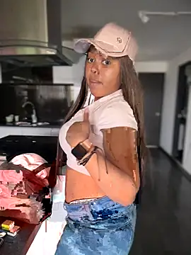 Snapshot of Belanny_LS chatting on November 21, 2025, 3:44 pm Belanny LS online show from November 21, 2025, 3:44 pm