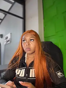 Snapshot of Belanny_LS chatting on November 29, 2025, 8:34 pm Belanny LS online show from November 29, 2025, 8:34 pm