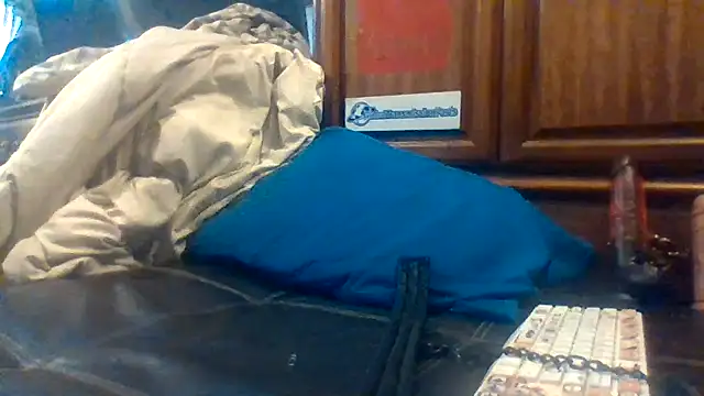 Snapshot of dickencidr chatting on June 7, 2026, 5:38 pm dickencidr online show from June 7, 2026, 5:38 pm