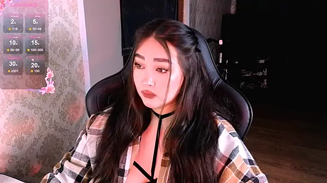 Emma Uilson online show from February 9, 2026, 12:25 am