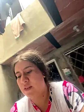 Scarlett Noire outdoors online show from November 21, 2025, 3:54 pm