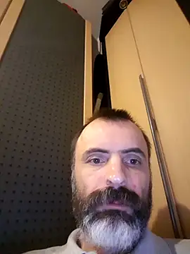 Snapshot of Artur50 chatting on November 19, 2025, 8:20 pm Artur50 online show from November 19, 2025, 8:20 pm