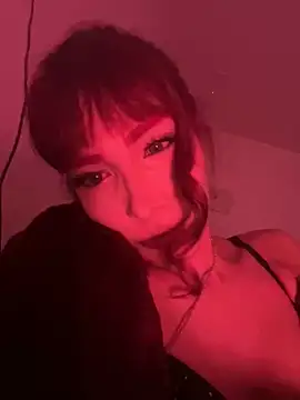 Snapshot of Blacktrinity chatting on November 16, 2025, 10:37 pm Blacktrinity online show from November 16, 2025, 10:37 pm