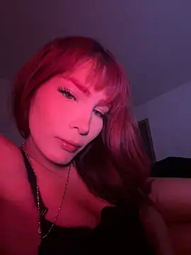 Snapshot of Blacktrinity chatting on November 21, 2025, 5:00 pm Blacktrinity online show from November 21, 2025, 5:00 pm