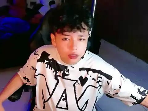 lunabustygirl online show from January 14, 2026, 10:10 am