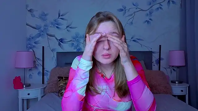 Snapshot of Sweetie_kitty1 chatting on November 17, 2025, 1:50 pm Sweetie kitty1 online show from November 17, 2025, 1:50 pm