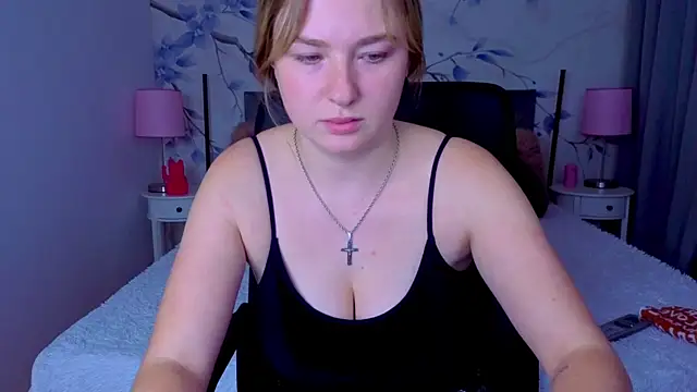 Snapshot of Sweetie_kitty1 chatting on November 18, 2025, 3:27 pm Sweetie kitty1 online show from November 18, 2025, 3:27 pm