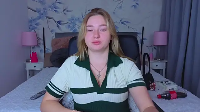 Snapshot of Sweetie_kitty1 chatting on November 29, 2025, 1:36 pm Sweetie kitty1 online show from November 29, 2025, 1:36 pm