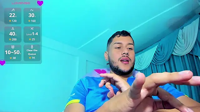 Latino Hot Boy online show from November 22, 2025, 8:19 pm