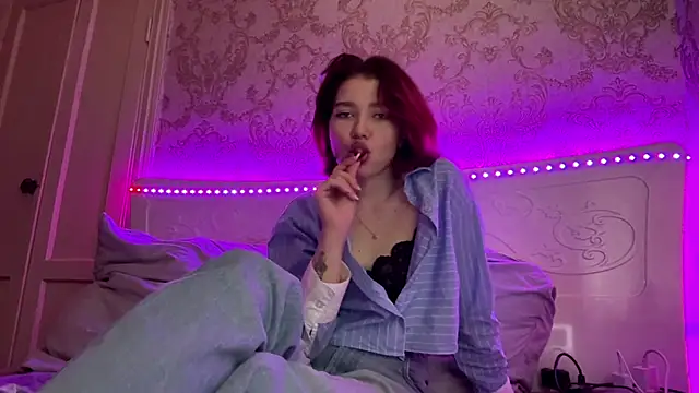 DanaeMccrory online show from November 16, 2025, 1:39 pm