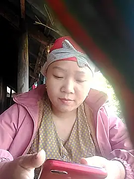 hoami-hot online show from November 25, 2025, 1:49 am