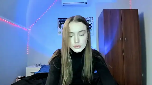 tinyglow online show from December 15, 2025, 2:27 am