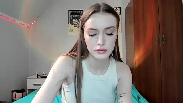 tinyglow online show from February 20, 2026, 11:49 pm