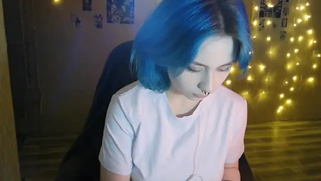 caramelleia online show from November 30, 2025, 11:53 pm