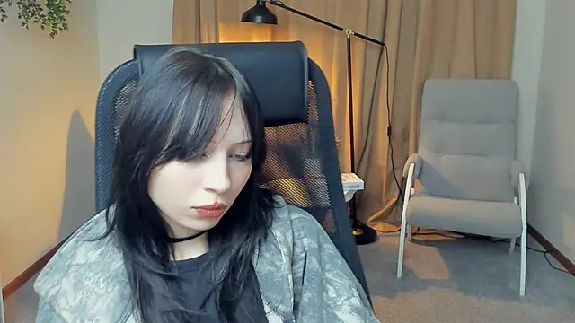 EthelynSeiler online show from November 18, 2025, 3:05 pm