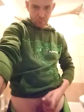 Motosz online show from December 1, 2025, 5:40 pm