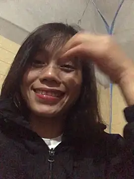 Trangbabylove online show from November 15, 2025, 1:18 pm