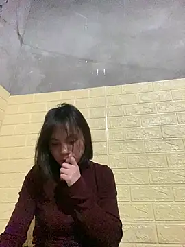 Trangbabylove online show from March 28, 2026, 5:34 pm