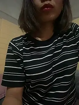 Snapshot of Trangbabylove chatting on July 1, 2026, 2:02 am Trangbabylove online show from July 1, 2026, 2:02 am