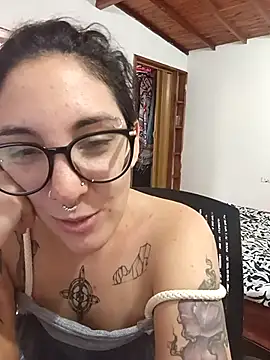 Snapshot of Melinerd chatting on November 21, 2025, 5:55 pm Melinerd online show from November 21, 2025, 5:55 pm