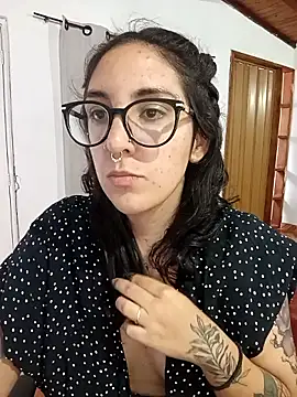 Snapshot of Melinerd chatting on November 26, 2025, 7:04 pm Melinerd online show from November 26, 2025, 7:04 pm