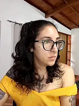 Snapshot of Melinerd chatting on November 27, 2025, 5:26 pm Melinerd online show from November 27, 2025, 5:26 pm