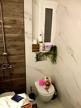 cleopatravodos online show from December 23, 2025, 6:22 am