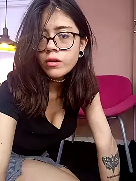 VelvetNovaa online show from November 22, 2025, 1:10 pm