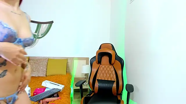 Emily Frostt online show from March 6, 2026, 12:23 pm