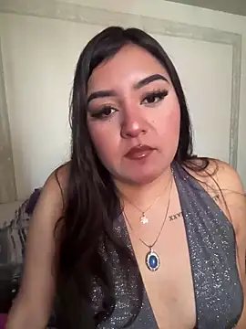 love queen02 online show from November 18, 2025, 5:28 pm