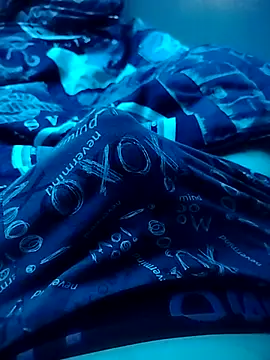 Kkkdkdjdj online show from November 16, 2025, 9:37 am