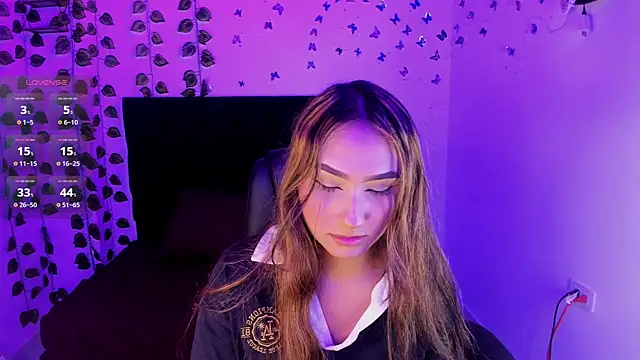 Snapshot of Anna_valerious7 chatting on December 2, 2025, 4:18 am Anna valerious7 online show from December 2, 2025, 4:18 am