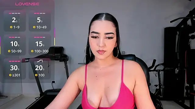 SophieLanne online show from April 3, 2026, 4:21 am