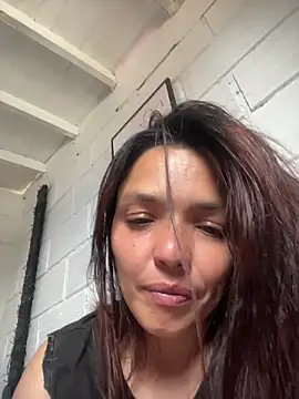 Snapshot of LaraDanverss chatting on November 16, 2025, 5:29 pm LaraDanverss online show from November 16, 2025, 5:29 pm