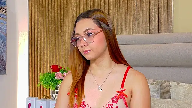 LondraBlush online show from July 17, 2026, 12:45 pm