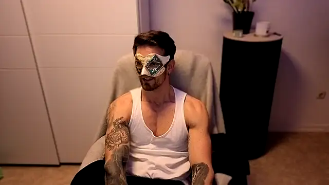 Snapshot of Mystery_Mark chatting on November 23, 2025, 7:24 pm Mystery Mark online show from November 23, 2025, 7:24 pm