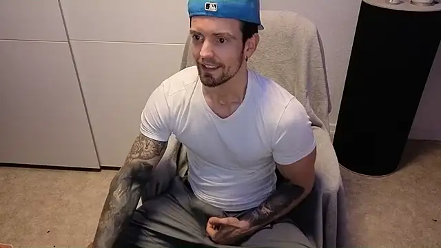 Mystery Mark online show from December 5, 2025, 8:38 pm