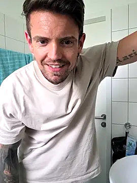 Mystery Mark online show from April 10, 2026, 4:33 pm