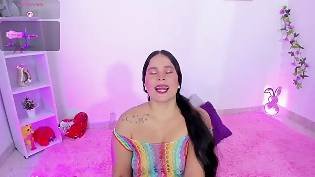 Snapshot of Talia_Grace chatting on November 27, 2025, 1:24 pm Talia Grace online show from November 27, 2025, 1:24 pm