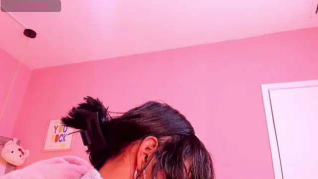 Milu carbajal x online show from April 19, 2026, 12:48 pm